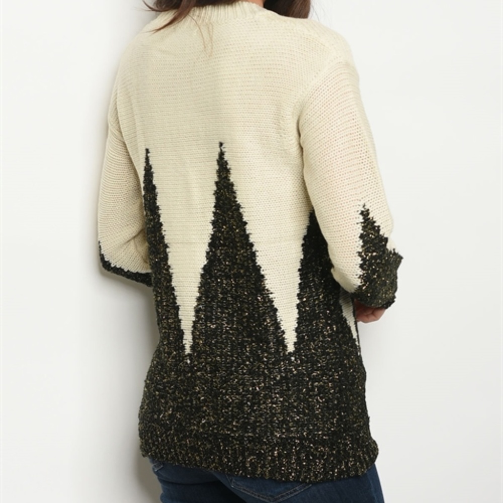 {SALE 2/$35} NWT - cream/black pull over sweater. - Picture 2 of 2